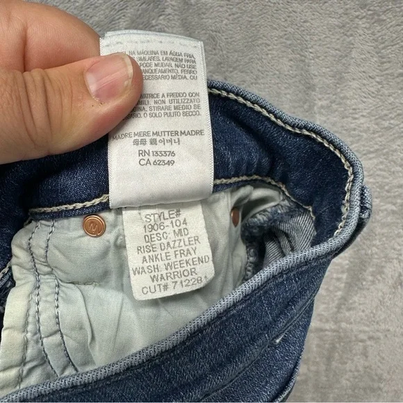 Mother The Dazzler Ankle Fray Mid Rise Distressed Jeans Size 25 Weekend Warrior - Picture 5 of 12